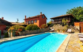 Casa de Aldea con Piscina Calefactada